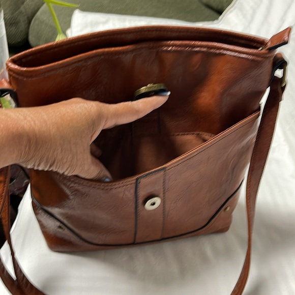 Cross body bag - Picture 3 of 13